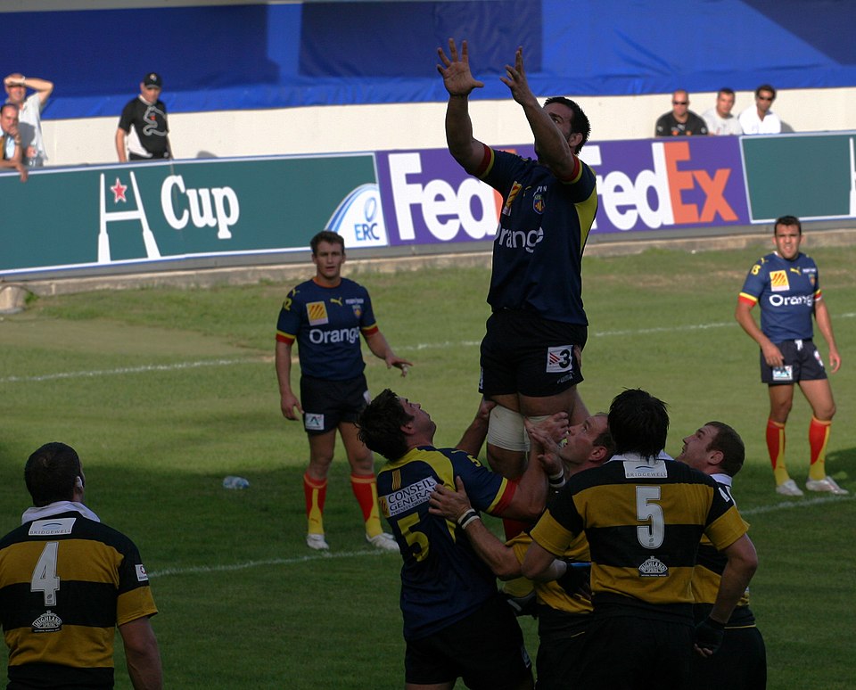 Illustration: Essential Rugby Communication Strategies for Team Success